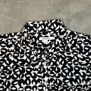 Chicos Women's Button Up 3/4 Sleeve Black And White 96% Cotton 4% Spandex